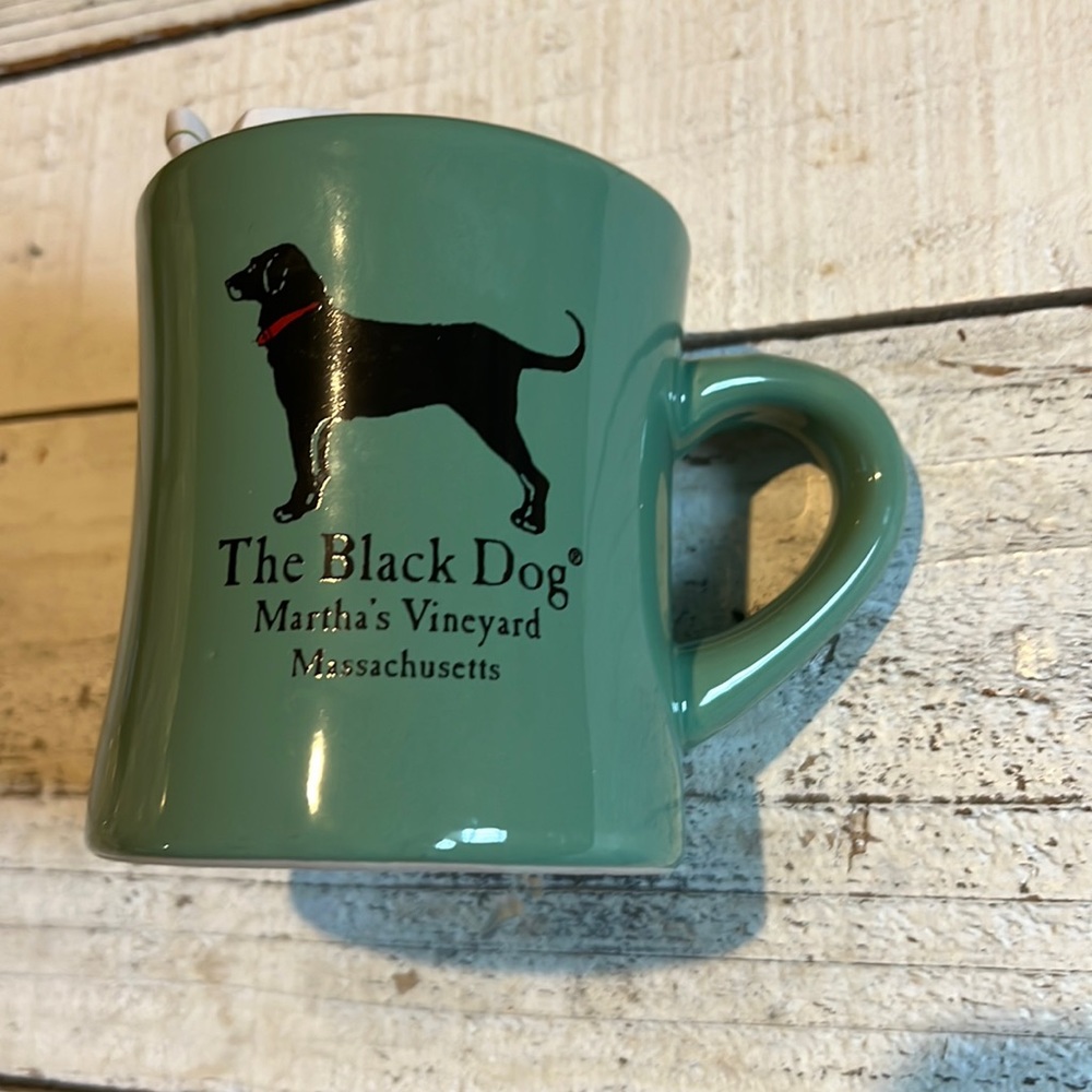 Black Dog Martha’s Vineyard mug